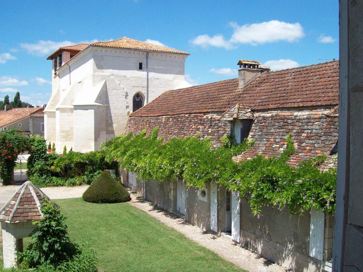 Chateau La Gentilhommiere Du Puits Notre-Dame 30 Rue De L'Eglise 24110 Saint Leon Sur L'Isle Kültér fotó