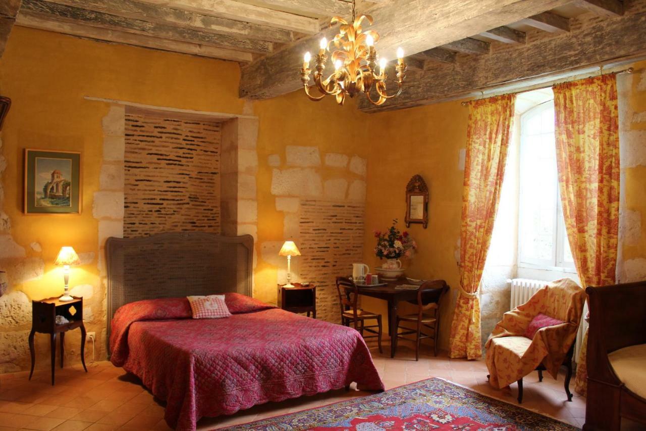 Chateau La Gentilhommiere Du Puits Notre-Dame 30 Rue De L'Eglise 24110 Saint Leon Sur L'Isle Kültér fotó